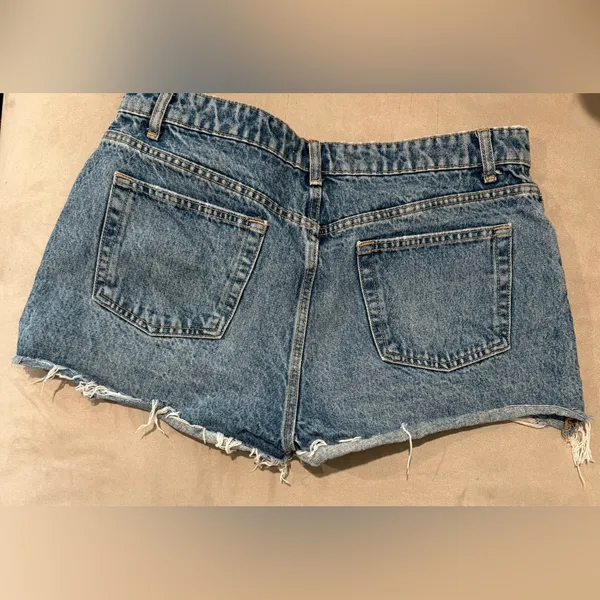 ZARA High‎ waist Distressed Women Shorts Size 10 - Image 4