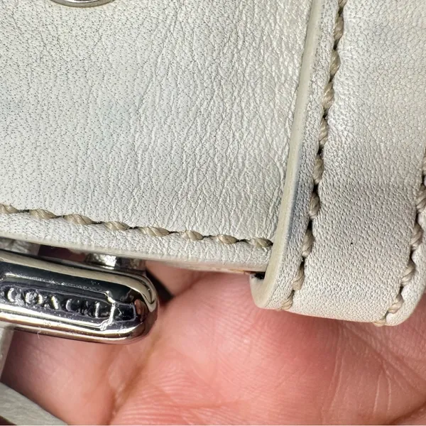 Coach vintage3653 Soho Y2k Double Pocket Buckle Flap Cream Leather Shoulder Bag - Image 9