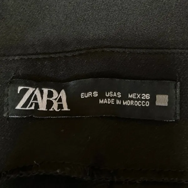 Zara Women's Black High Waisted Casual Buckle Zip Mini Shorts Skort Skirt Size S - Image 5