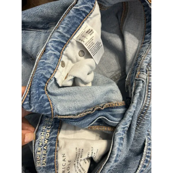 American Eagle Super High Rise Baggy Wide Leg Jeans Blue Raw Hem Size 12 Regular - Image 5