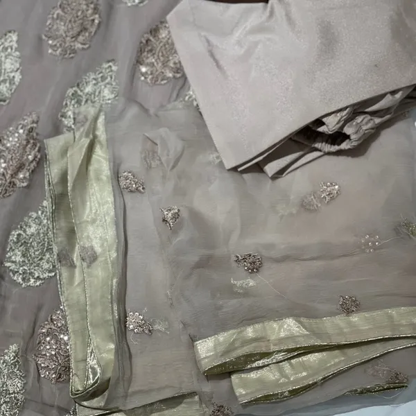 NWOT3 piece Indian Pakistani outfit - Image 3