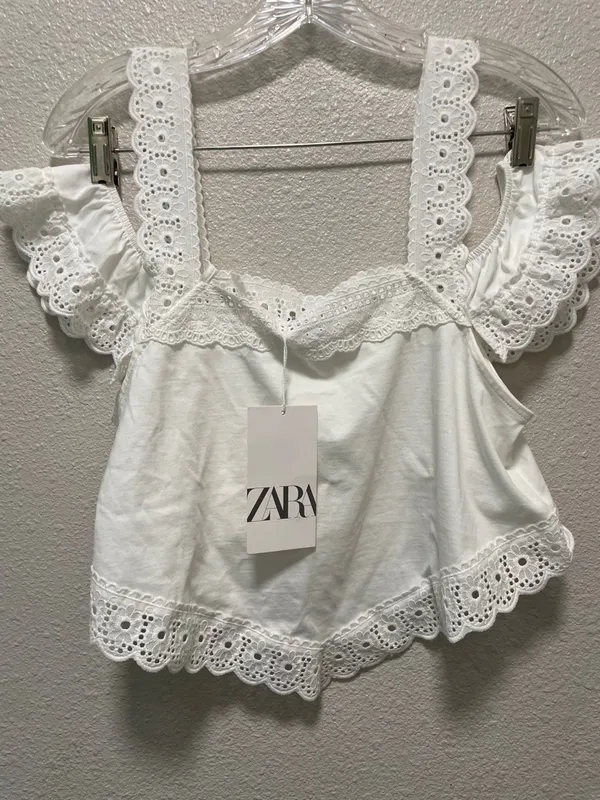 Zara White Eyelet Lace Crop Top with Scalloped Straps - Image 6