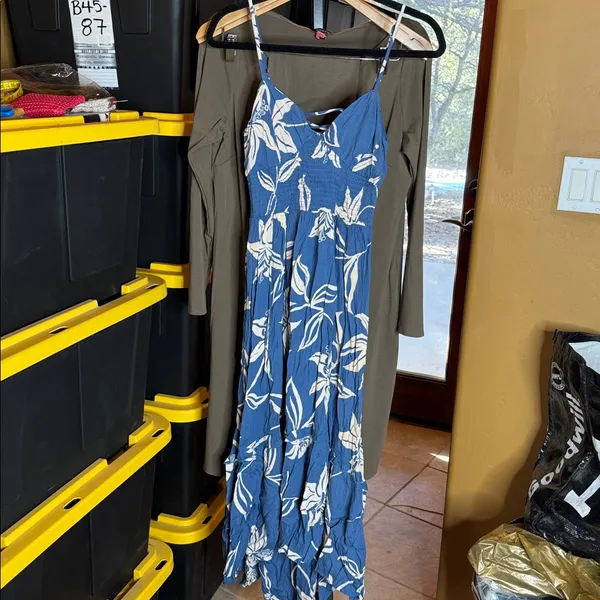 NWT Angie LACE UP BACK DETAIL MIDI DRESS WITH SIDE SLIT Blue Size Small - Image 6