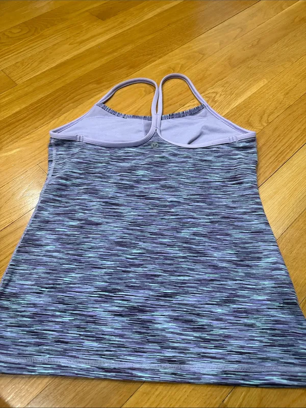 Lululemon power Y tank top with built in bra size 8 . - Image 5