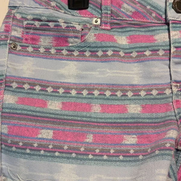 American Eagle- Pink Blue White Aztec Style Raw Hem Stretch Jean Shorts- Size 10 - Image 5