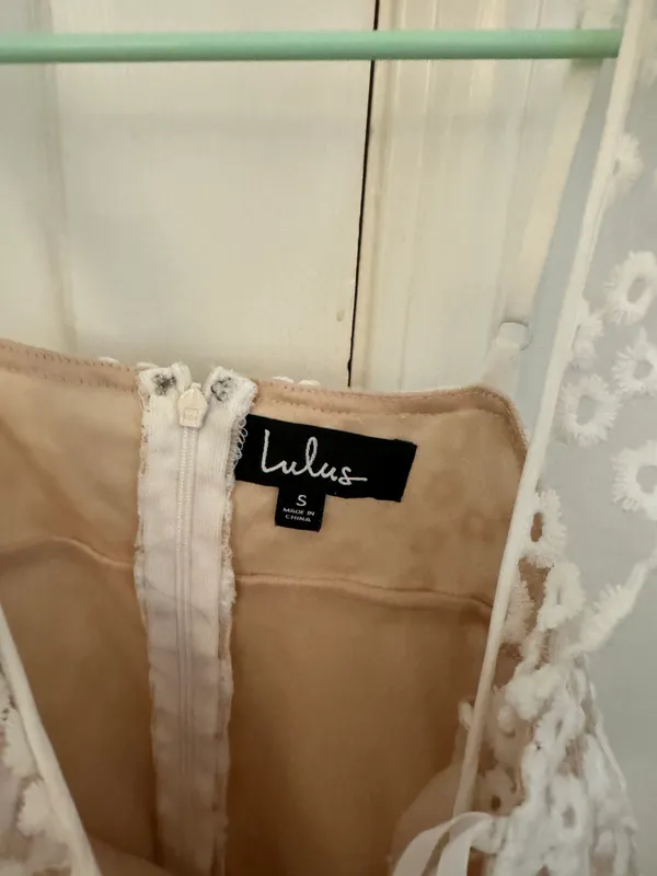 Lulus white dress - Image 4