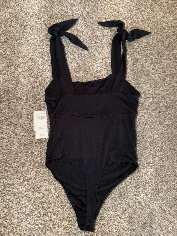 Abercrombie & Fitch Soft A&F Drapey Tie-Shoulder Bodysuit - Image 4