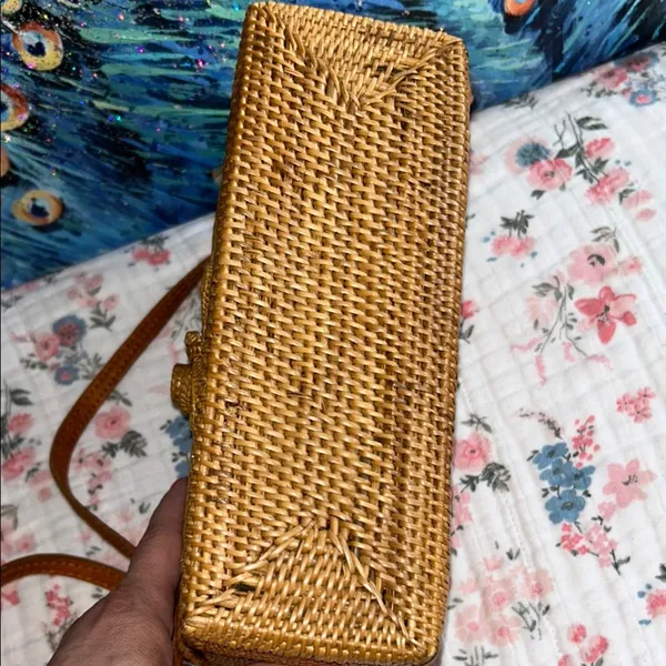 Vintage Tan Woven Shoulder Bag with Leather Strap - Image 5