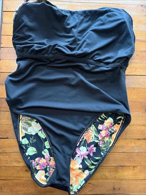 Hurley Hawaiin Print Cross Back One Piece Swimsuit Size XXL New - Image 3