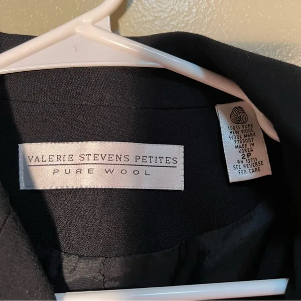 Valerie Stevens Women's Size 2 Petite Blazer‎ Suit Jacket Black Pure New Wool - Image 9