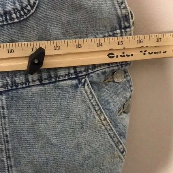 GAP Women's Distressed Denim Shortalls Washwell‎ Light Wash Overalls Medium - Image 9