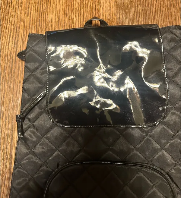 Yankee Candle Small Black Adjustable Quilted Backpack with Drawstring and Pocket - Image 2
