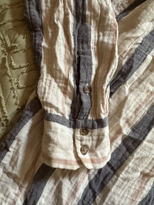 Universal Threads Top Striped - Image 4