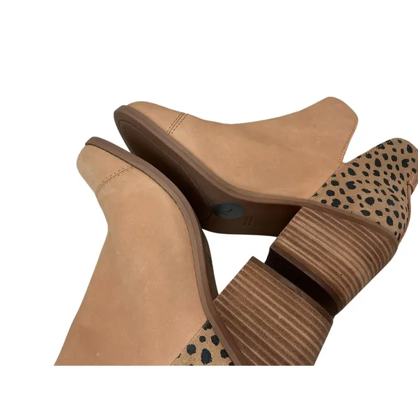 TOMS Kallie Tan Leather Leopard‎ Print V-Cutout Ankle Boots 7 NEW - Image 9