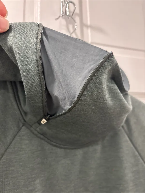 On Cloud Women’s On Running Technical Hoodie Size XS Beluga Green Gym Workout - Image 8