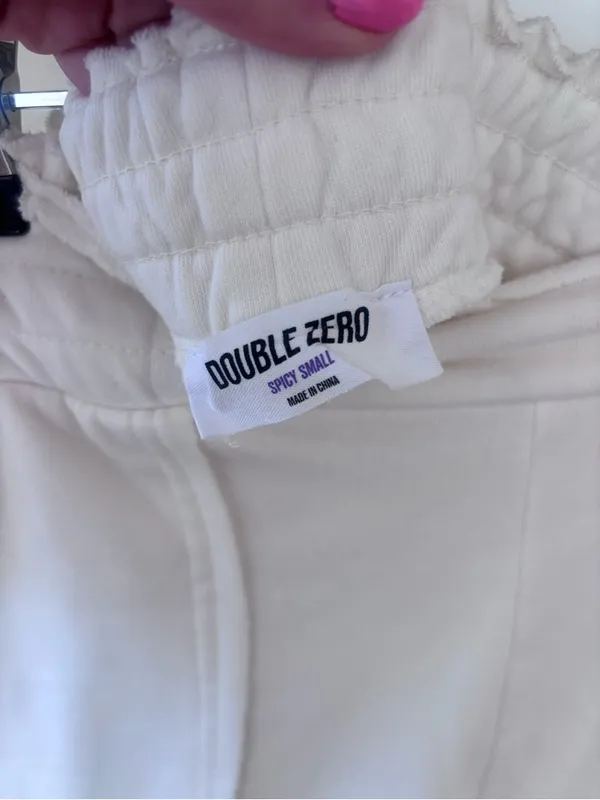 Double Zero Spicy White Cargo Pants — Small - Image 6