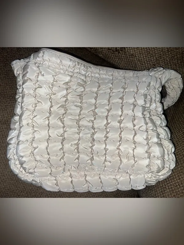 Wild Fable Off-White Puffer Hobo Crossbody Shoulder Bag NWOT purse tote - Image 4