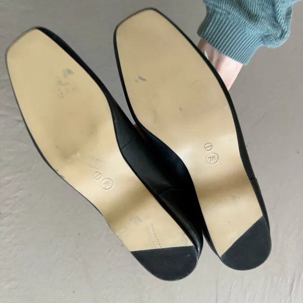 Vintage Gloria Vanderbilt Leather Square Toe Flats - Image 8
