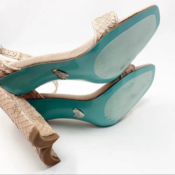 Betsey Johnson Arti Beige Lace Sandals New Size 8 - Image 5