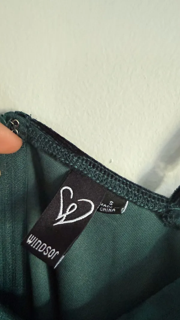 Windsor Green Velvet Bodycon Dress - Image 4
