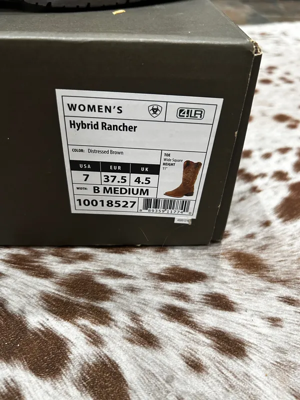 Ariat women’s cowboy boots HYBIRD rancher size 7 - Image 2