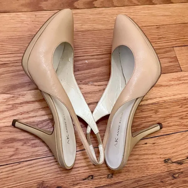 Anne Klein AKNARA Beige Leather Pointed Toe Slingback Kitten Heels Size 8.5M - Image 8