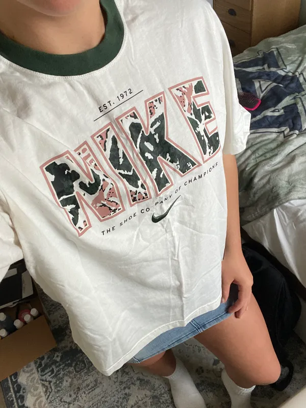 Vintage Tee - Image 3