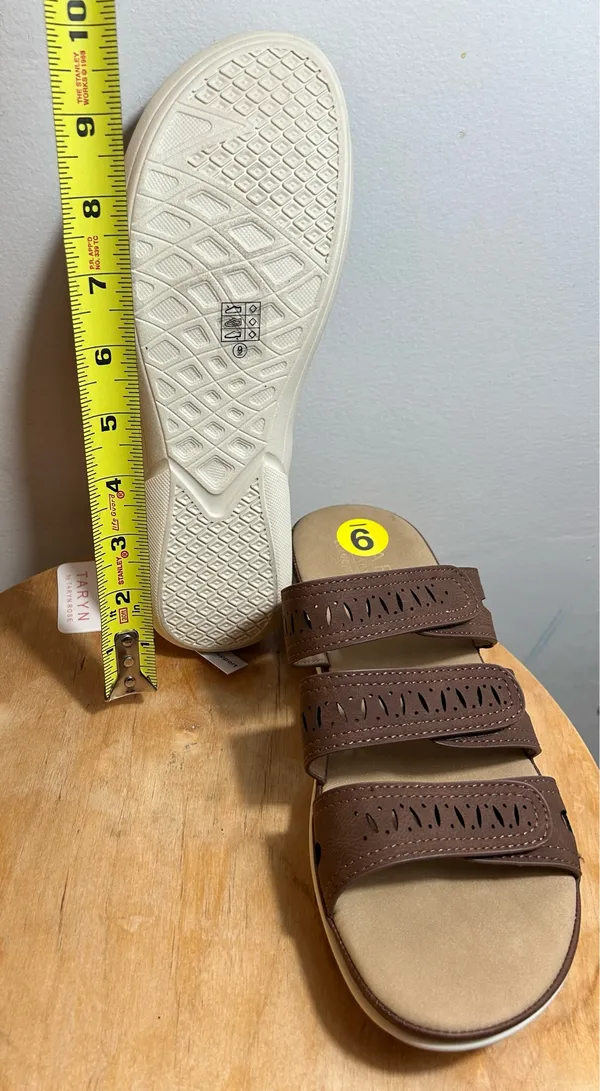 Taryn Rose New women's leather sandals.?Size 8.5. $33. - Image 4