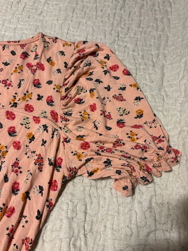 Pink flowery shirt from Xhilaration - Image 4