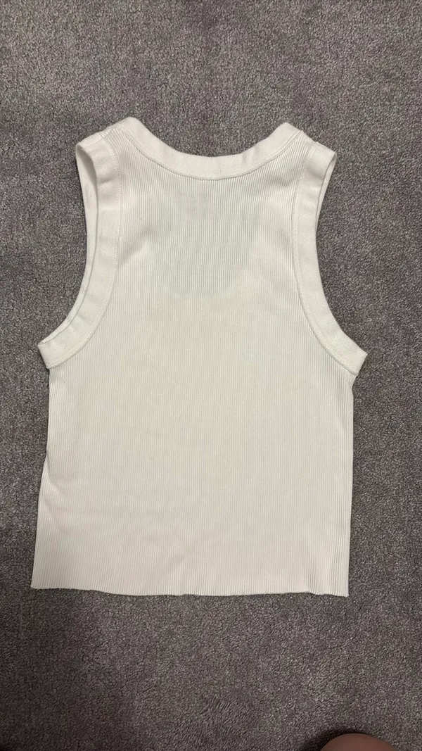 Brandy Melville White Tank Top Cropped - Image 3