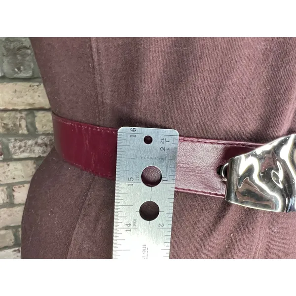 belt oval rippled buckle maroon burgundy wine silver vintage - Image 12