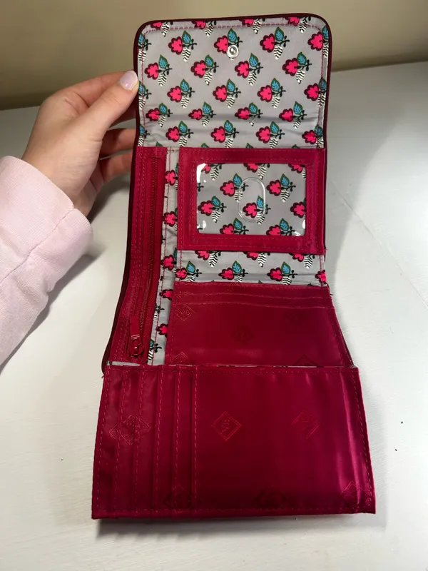 Vera Bradley Tote Bag With Matching Wallet - Image 9