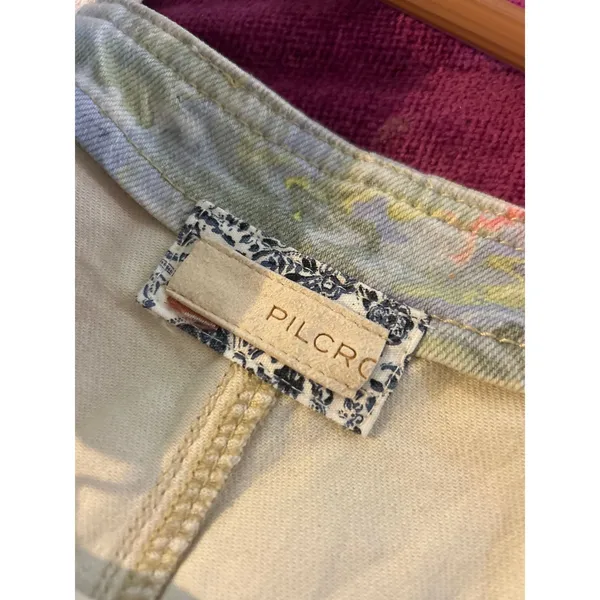 Anthropologie PILCRO Denim Floral Shortalls Overalls Size Medium M Romper Shorts - Image 4