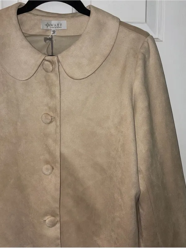 NWT Wayf Beige Cropped Suede Jacket with Peter Pan Collar Boho Chic - Image 2