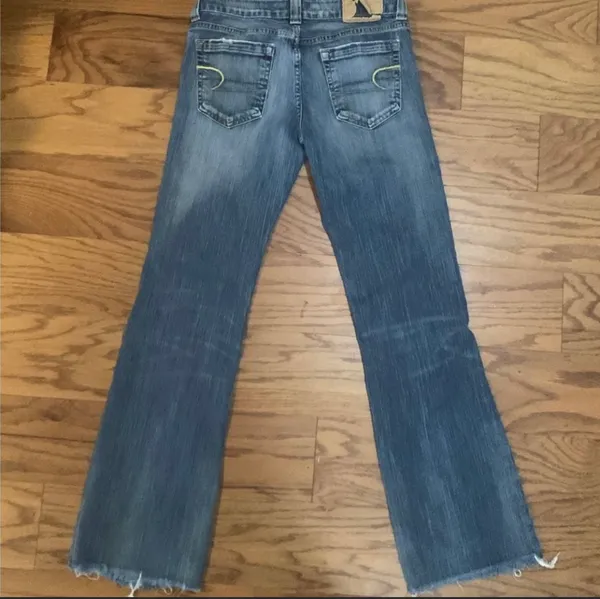 Vintage  Boyfriend 77 Jeans Size 2 - Image 2