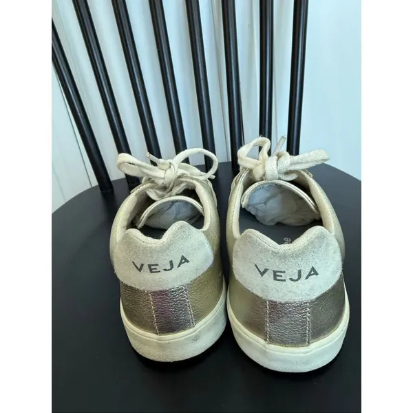 Veja esplar gold leather fashion sneaker size 6 - Image 5