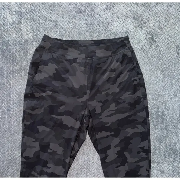 Lululemon Women's Swift Speed High-rise Crop Legging Heritage Camo Size 8‎ - Image 2