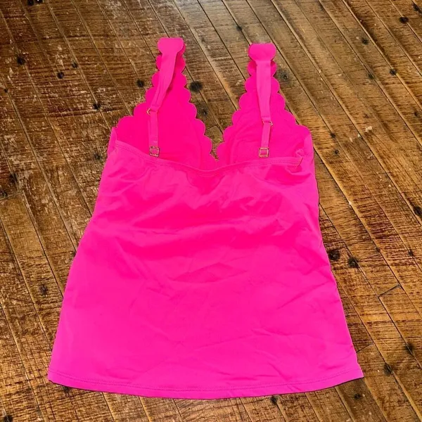 La Blanca hot pink scalloped modest barbiecore tankini swim top - Image 2