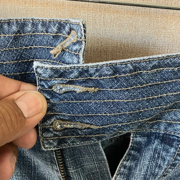 FINAL MARKDOWN Denim capris 18 Blue - Image 9