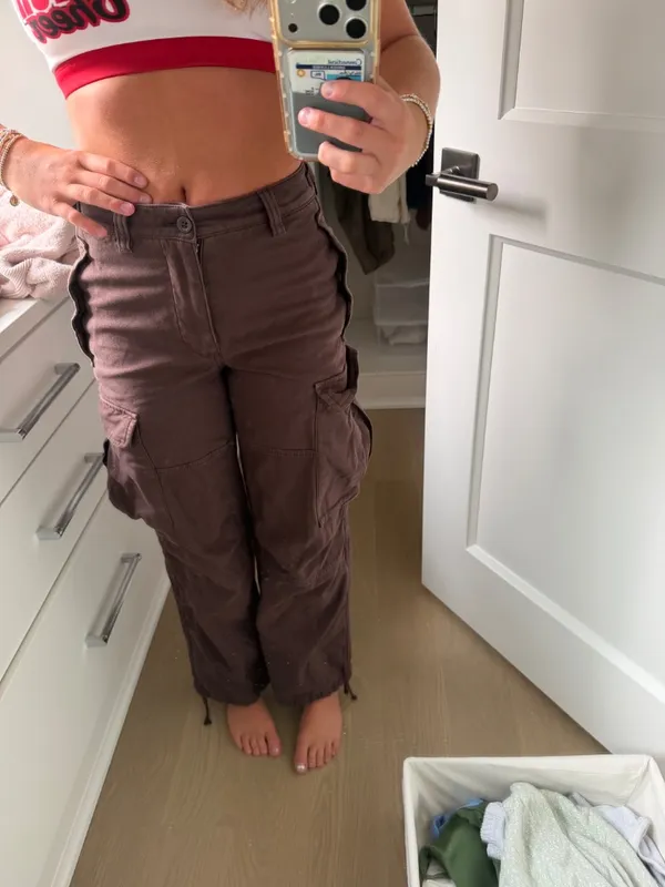 Aritzia Brown Cargo Pants  - Image 4