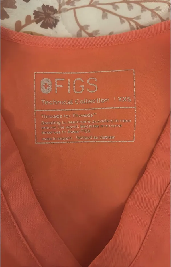 FIGS Scrub Top Catarina - Image 5