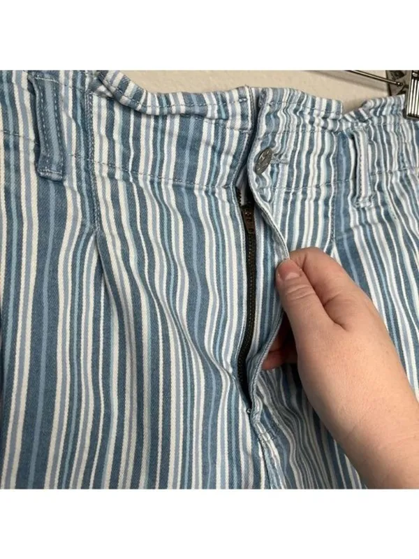American Eagle Outfitters Womens Mom Shorts Size 14 Blue/White Striped nautical - Image 6