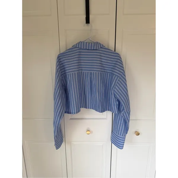 NIA South Moon Under Striped Cropped Button Down Shirt Blue‎ White L NWT - Image 2