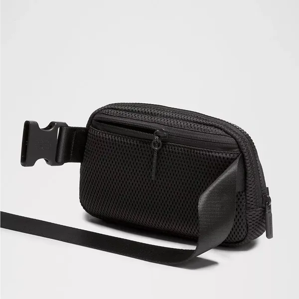 LULULEMON - Black Everywhere Belt Bag 1L Knit Mesh - $48 - Image 4