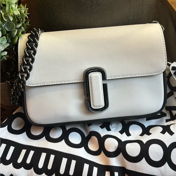Marc Jacobs Authentic Bicolor leather magnetic flap 2 straps shoulder/Crosby - Image 3