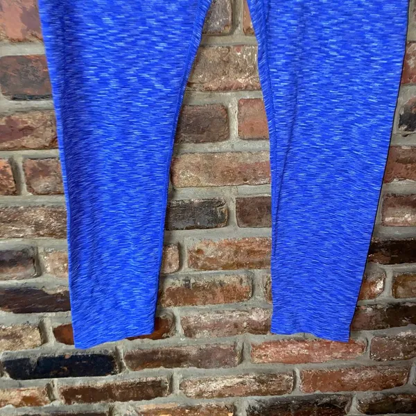 Tuff Athletics Blue Static Cropped Ankle Leggings Women's Size XL - Image 3