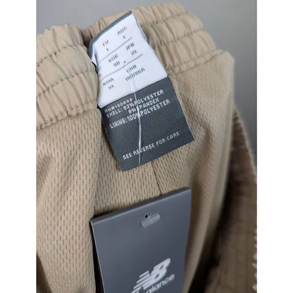 New Balance men's all motion mesh lined joggers Large - Image 5