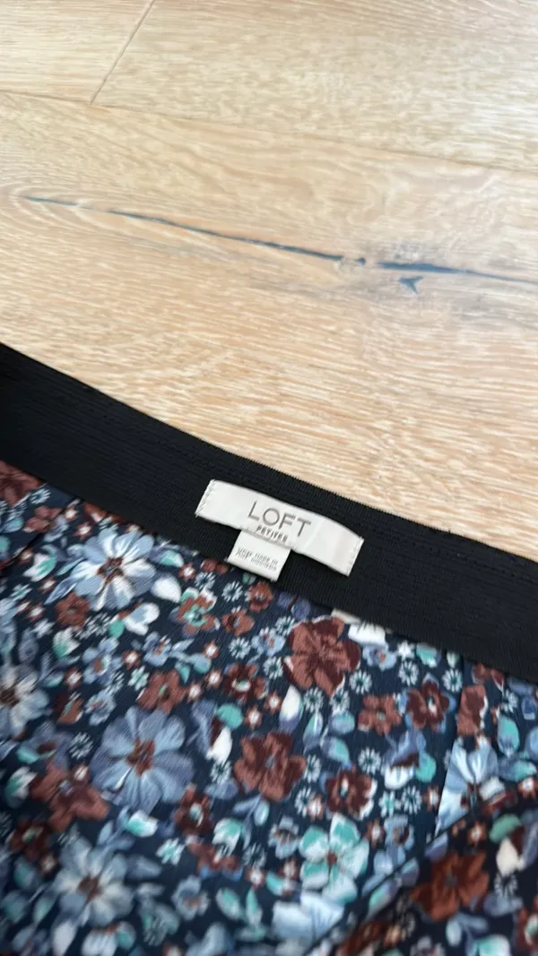 Loft Midi Skirt Floral - Image 2