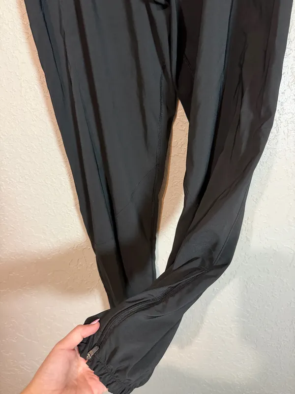 The North Face Joggers Women’s Black - Image 3