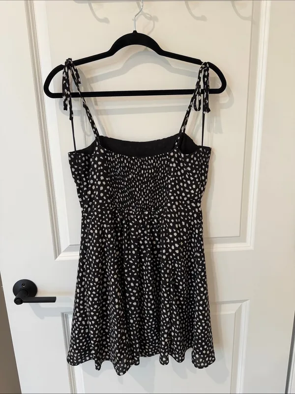 Black Polka Dot Tie - Image 3